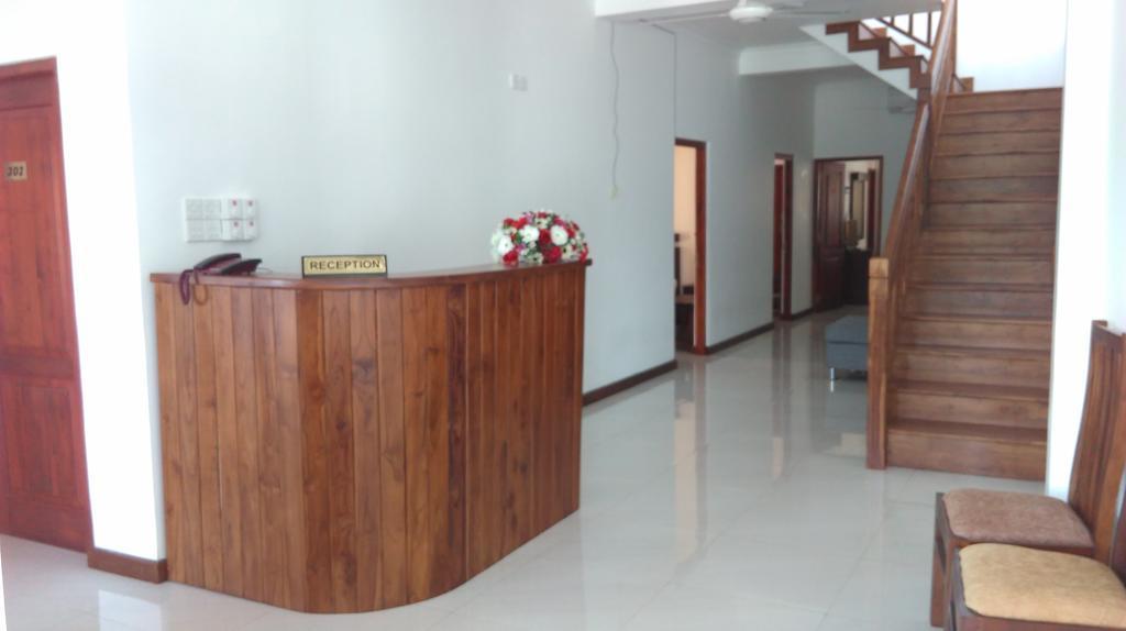 Vin Roma Inn Kandy Buitenkant foto