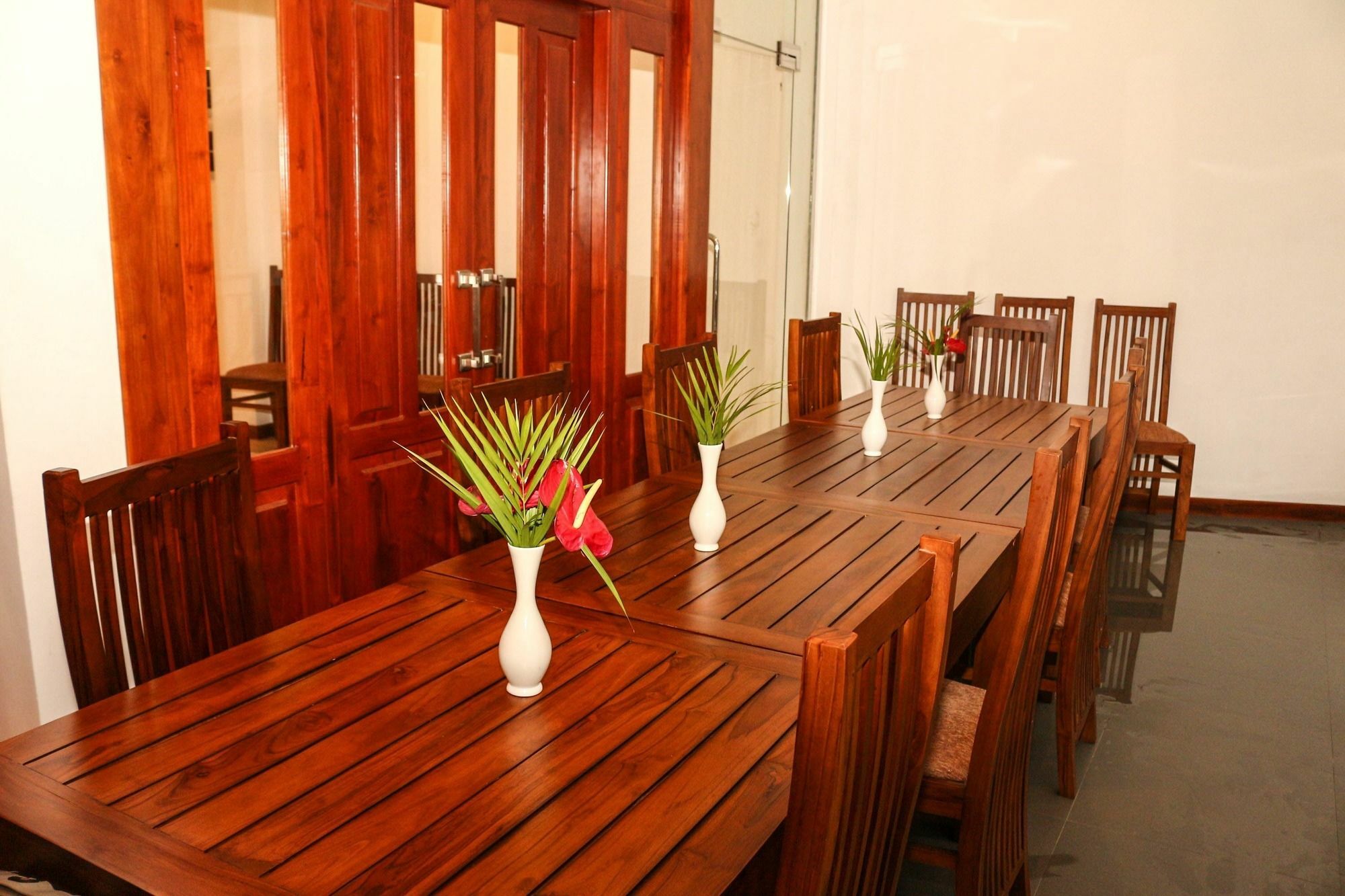 Vin Roma Inn Kandy Buitenkant foto