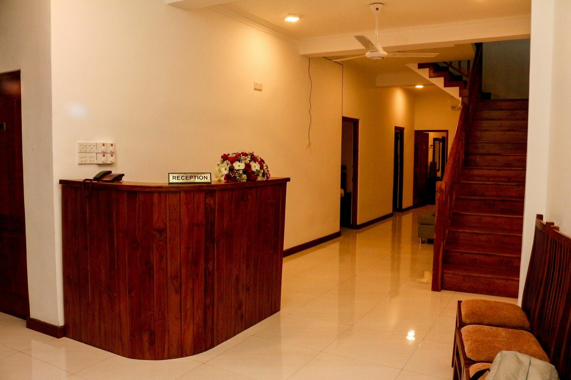 Vin Roma Inn Kandy Buitenkant foto